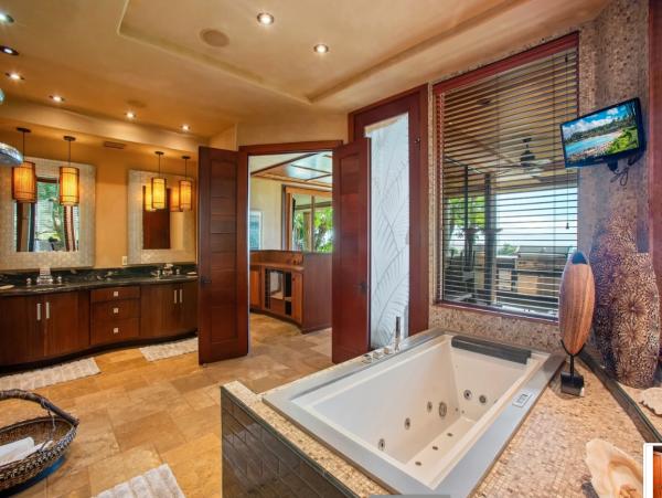 Luxury Estate Vacation Home - Golf Course Estate Near Beach